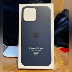 Unopened IPhone 13 Pro Max Silicone MagSafe Blue Case - Apple Brand Case